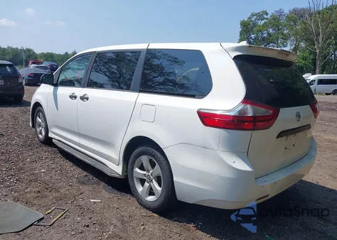 2019 Toyota Sienna L 7 Passenger z USA, uszkodzony, nr VIN 5TDZZ3DC8KS003117
